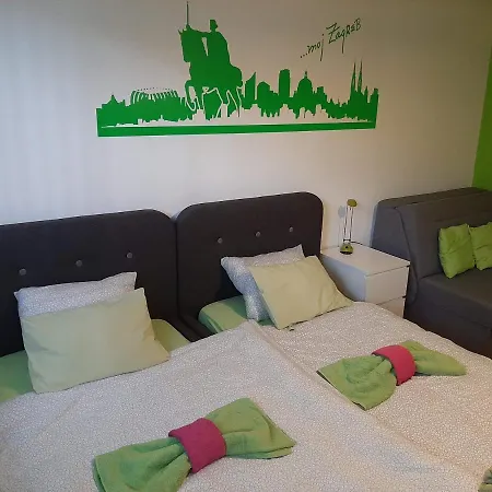 Appartement Arena *